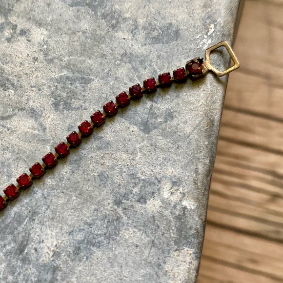 Vintage Liz Palacios Dainty Gold Tone Bracelet - Picture 13 of 16